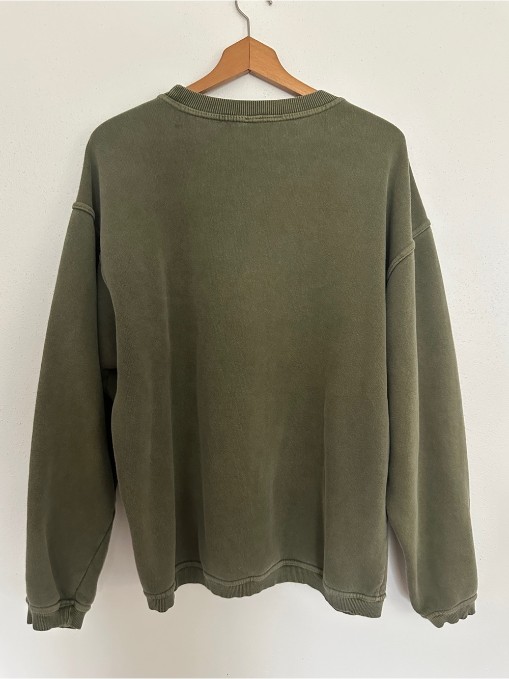 VTG Disney World Grumpy Sweatshirt Unisex Large Green Embroidered Crewneck - Picture 4 of 4